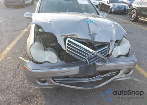 2007 Mercedes-Benz C 280 Luxury 4Matic z USA, uszkodzony, nr VIN WDBRF92HX7F874732